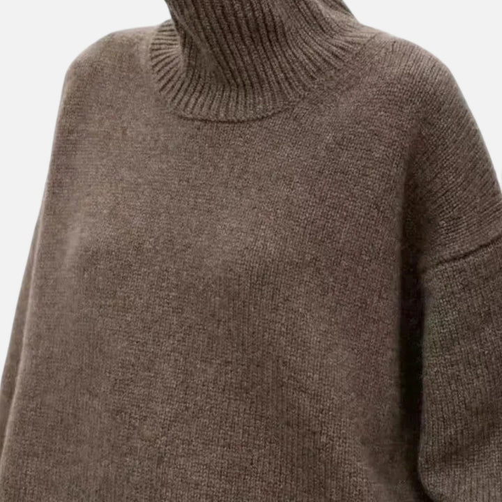 Women's Relaxed Wool Turtleneck Jumper with Ribbed Knit Cuffs
